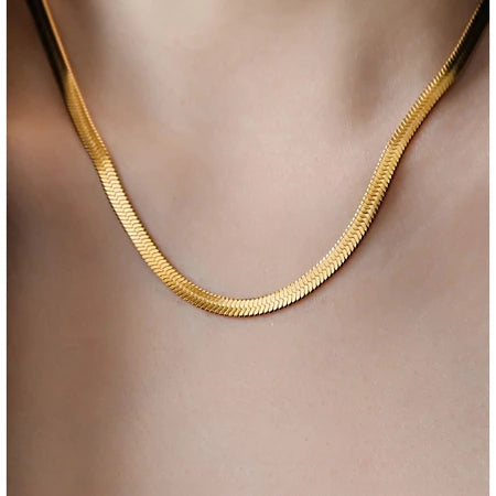 Conjunto Feminino Colar de Osso de Cobra Laminado e Pulseira Corrente Banhados a Ouro 18k Elegância