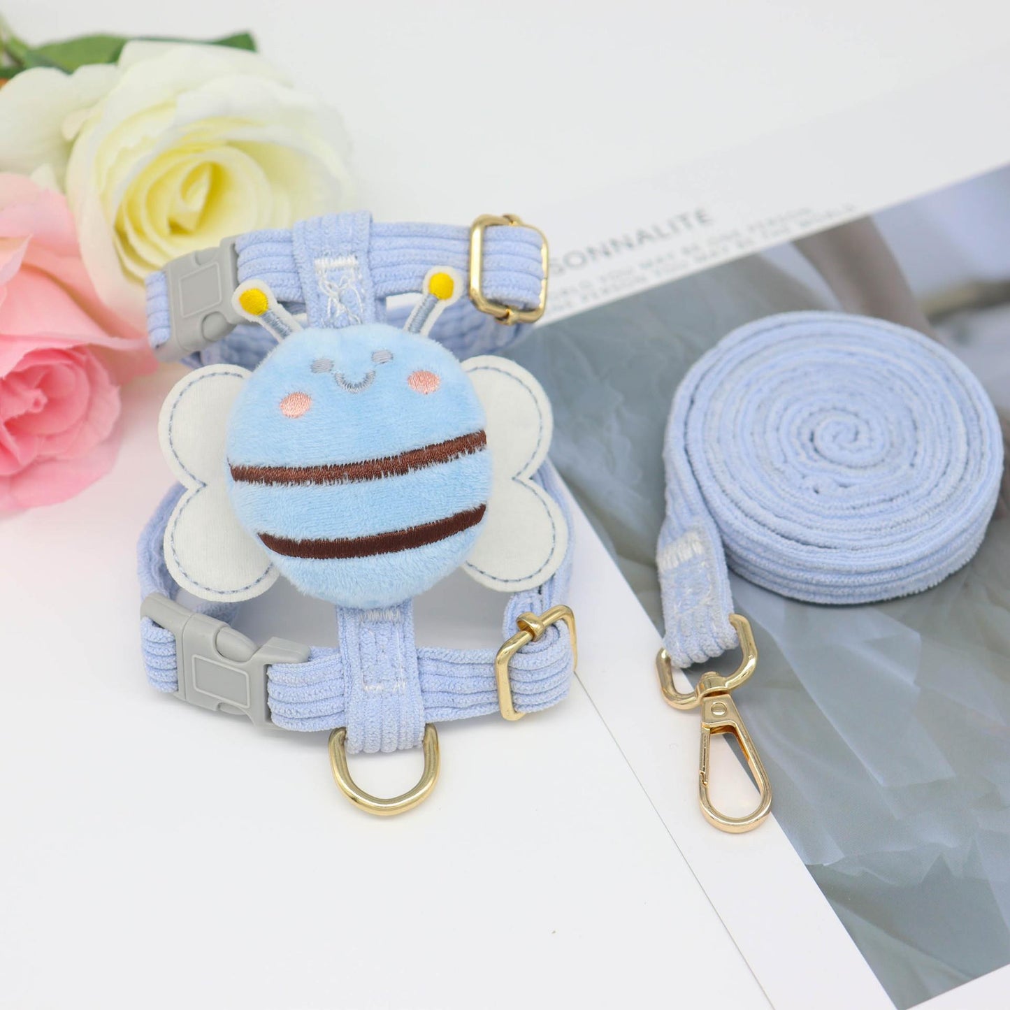 Peitoral para Pets com Estampa de Abelhinha + Guia – Tamanho Pequeno