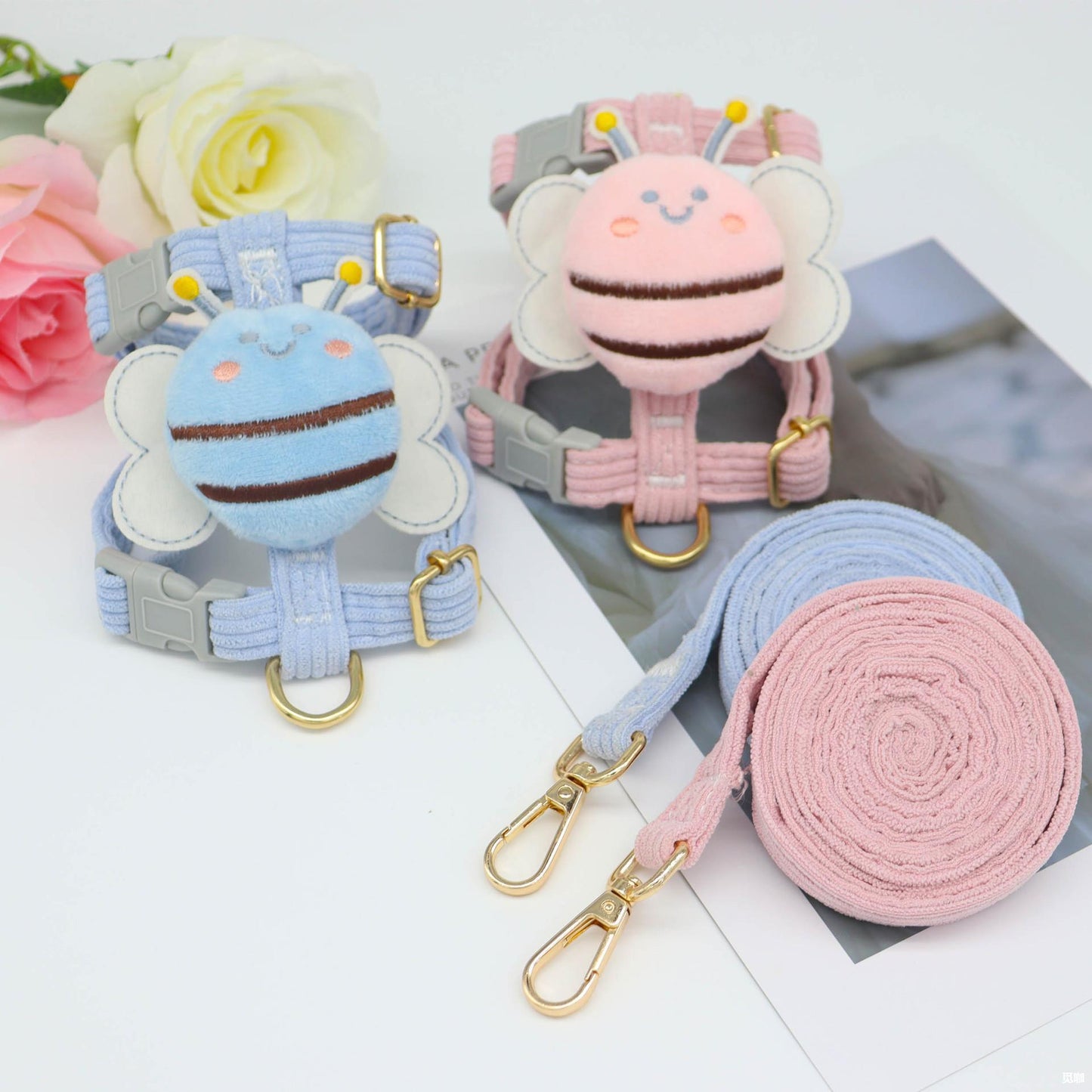 Peitoral para Pets com Estampa de Abelhinha + Guia – Tamanho Pequeno